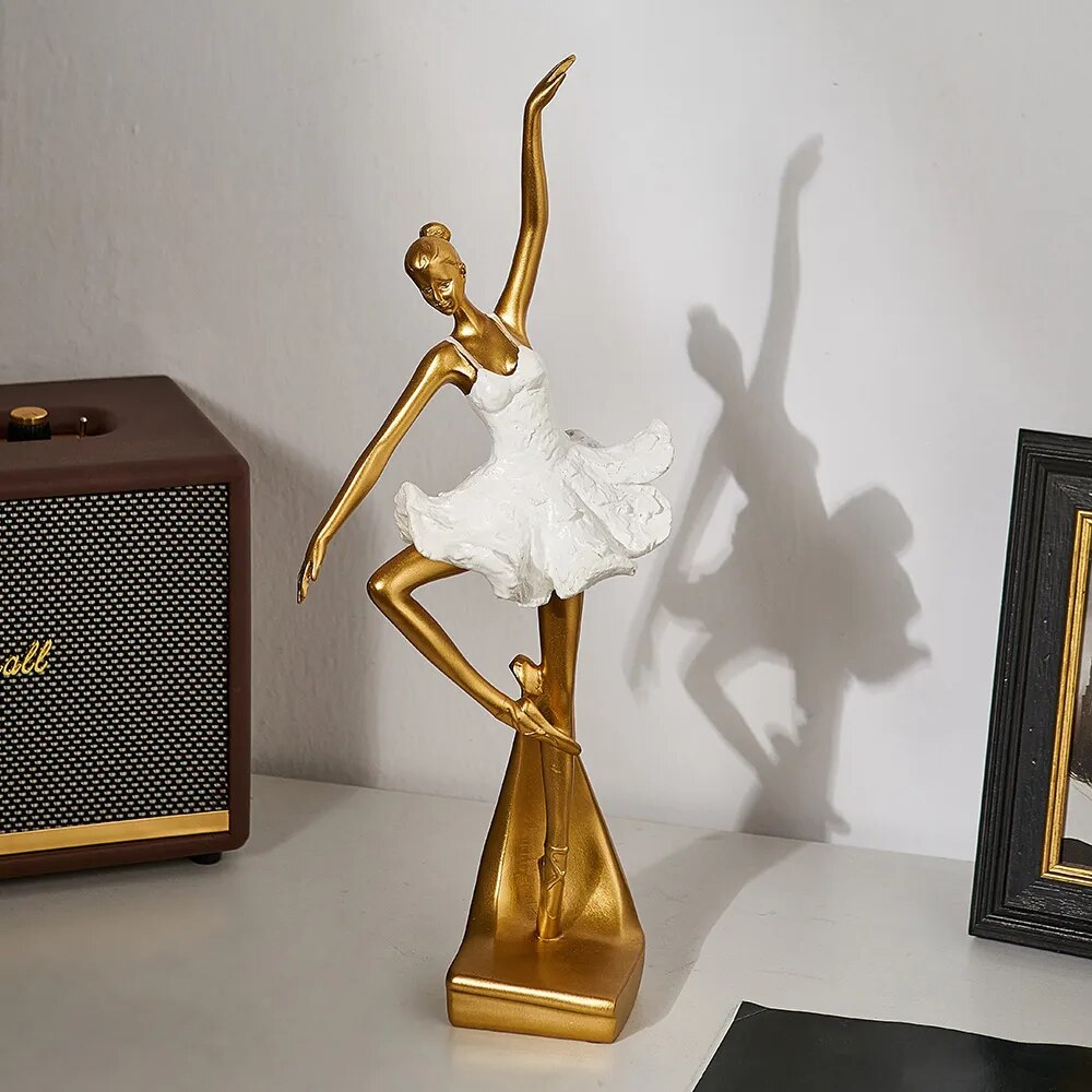 Estatueta A Bailarina Dourada